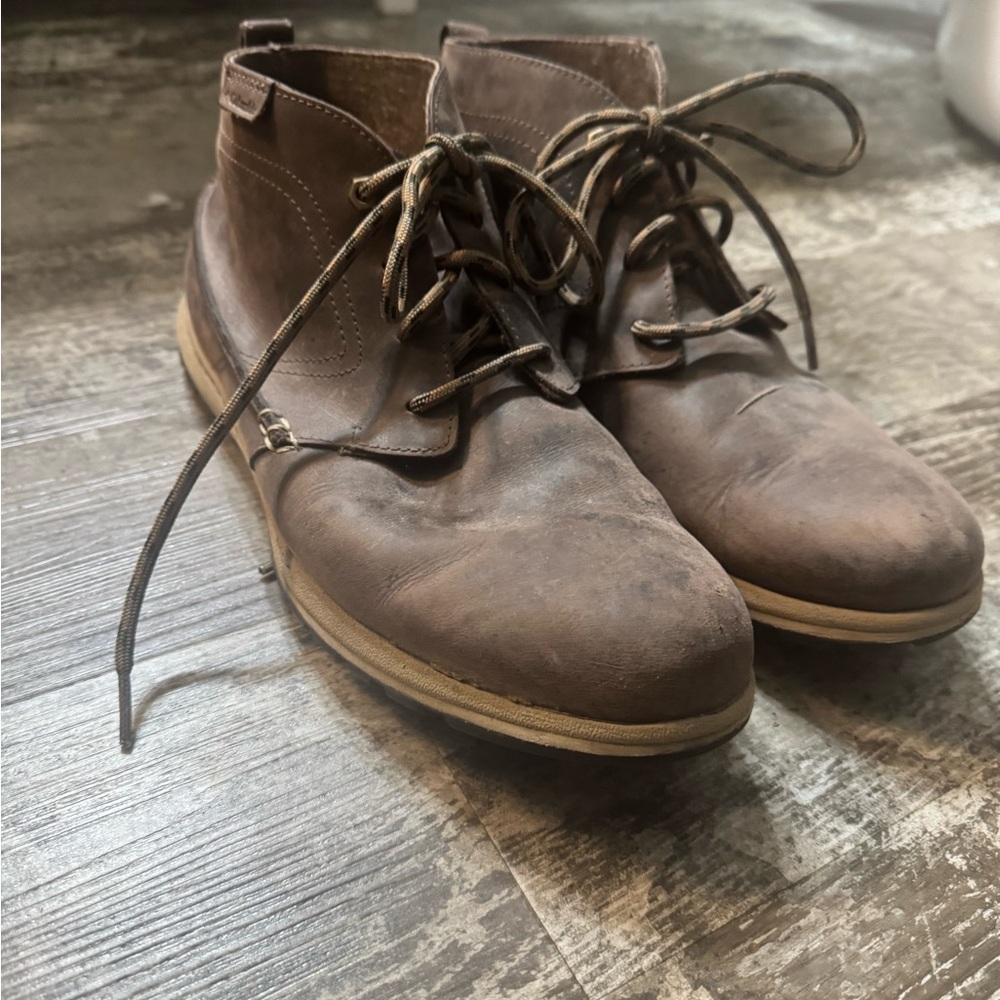 Columbia Men's Dark Brown Chukka Boots